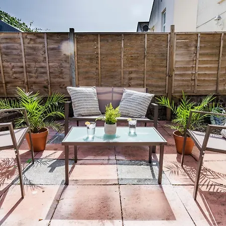 West Lodge- Cosy Home From Home With 3 Bedrooms Worthing Exterior foto